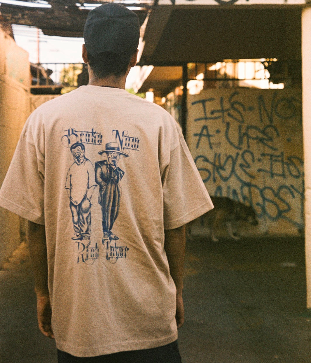 T-shirt khaki